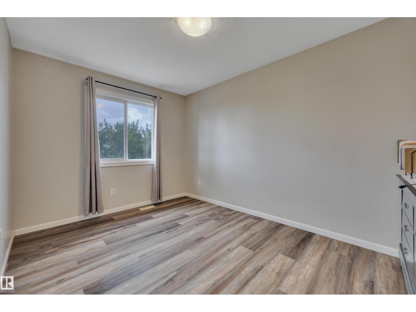 Photo 33 of 8739 178 Av Nw, Edmonton AB