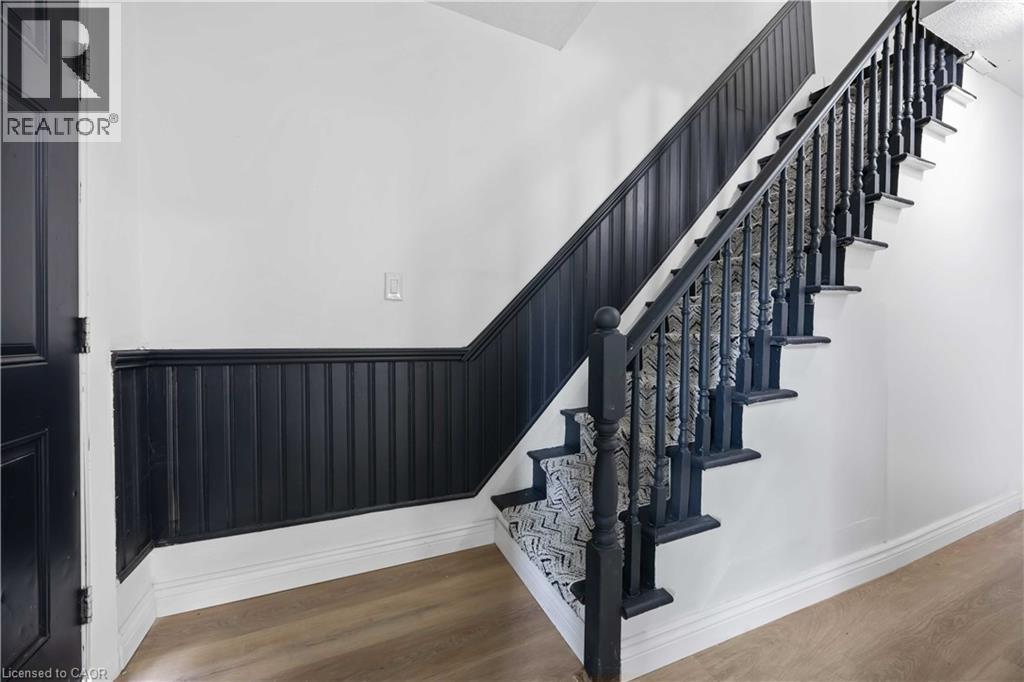 Photo 4 of 173 Brock Street S, Sarnia ON