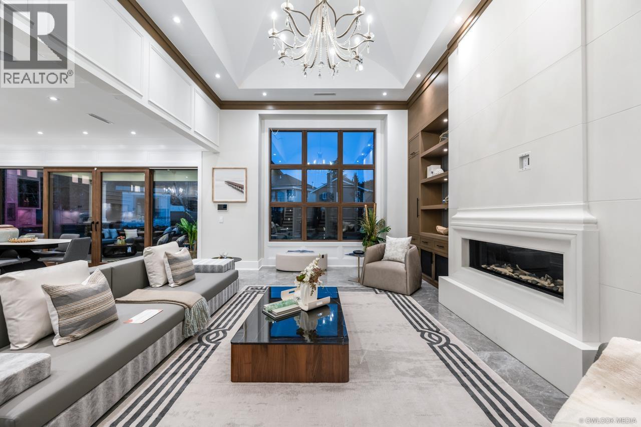 7680 GLACIER Crescent, Richmond