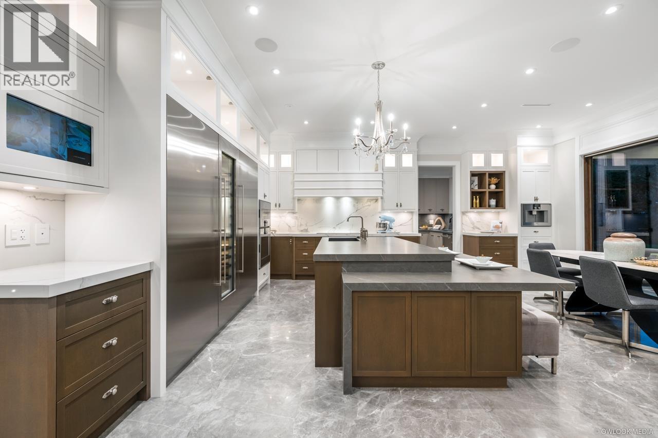 7680 GLACIER Crescent, Richmond