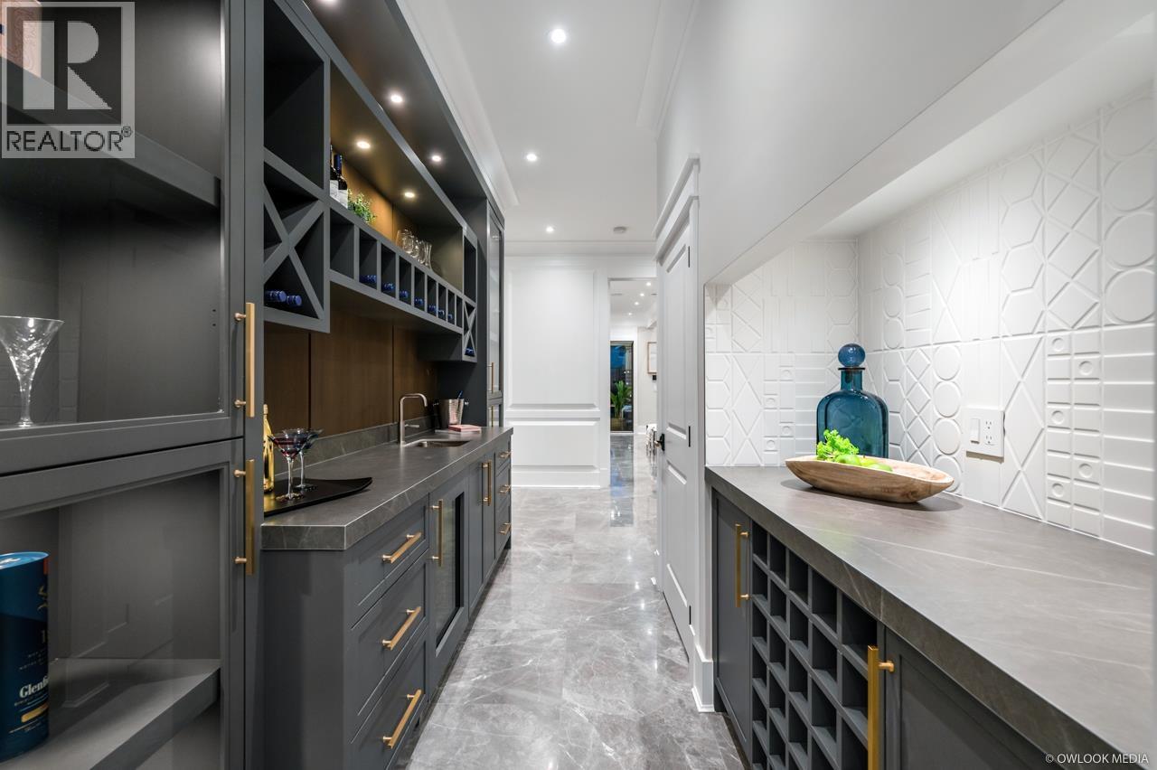 7680 GLACIER Crescent, Richmond