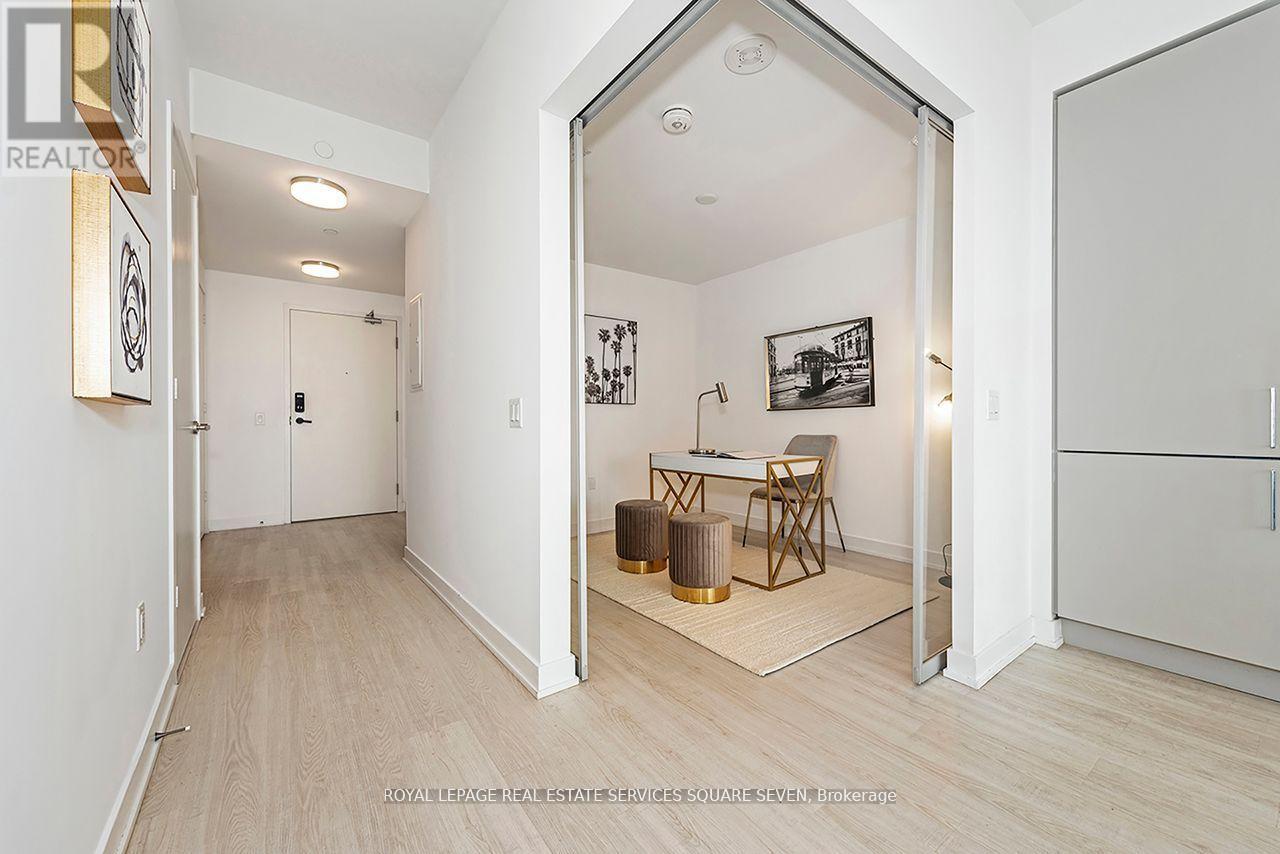 Photo 13 of 4605 3883 Quartz Road, Mississauga ON
