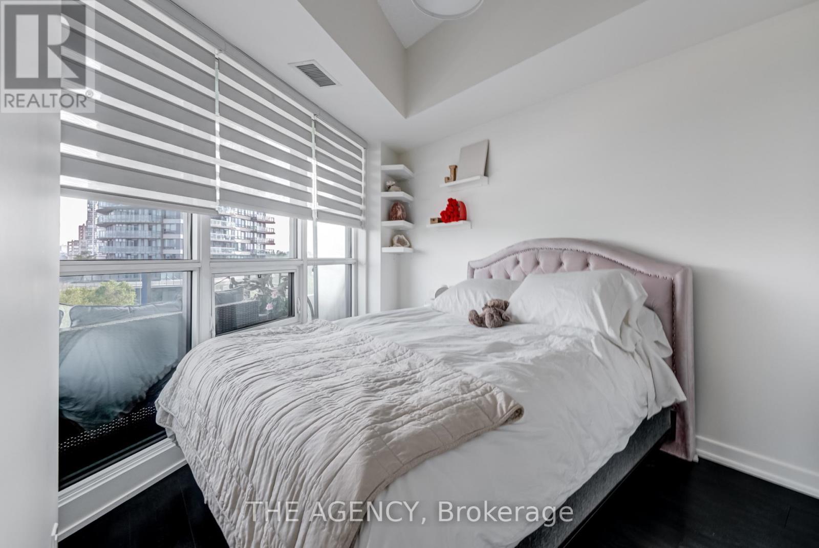 Photo 10 of 815 2212 Lake Shore Boulevard, Toronto ON
