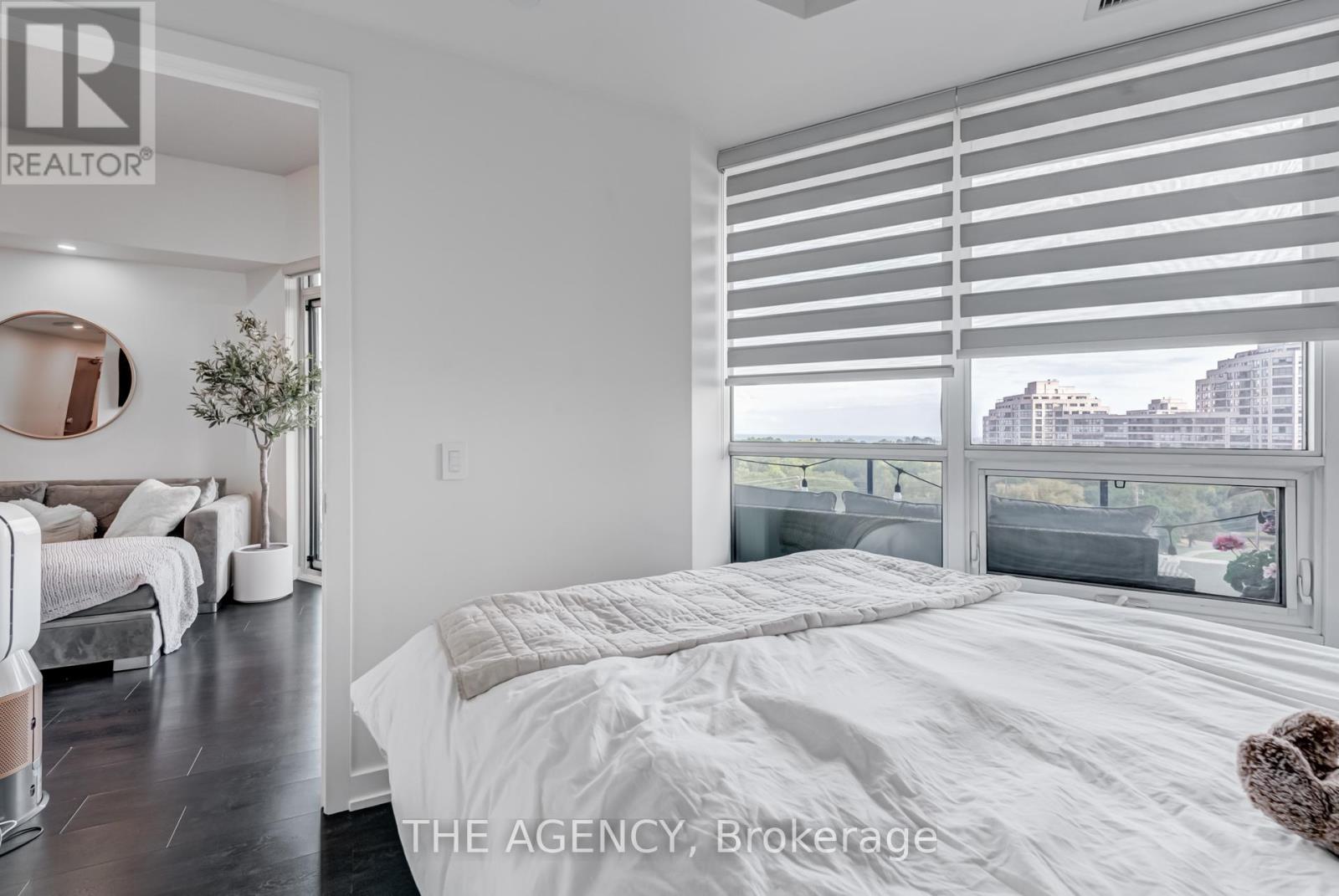 Photo 12 of 815 2212 Lake Shore Boulevard, Toronto ON