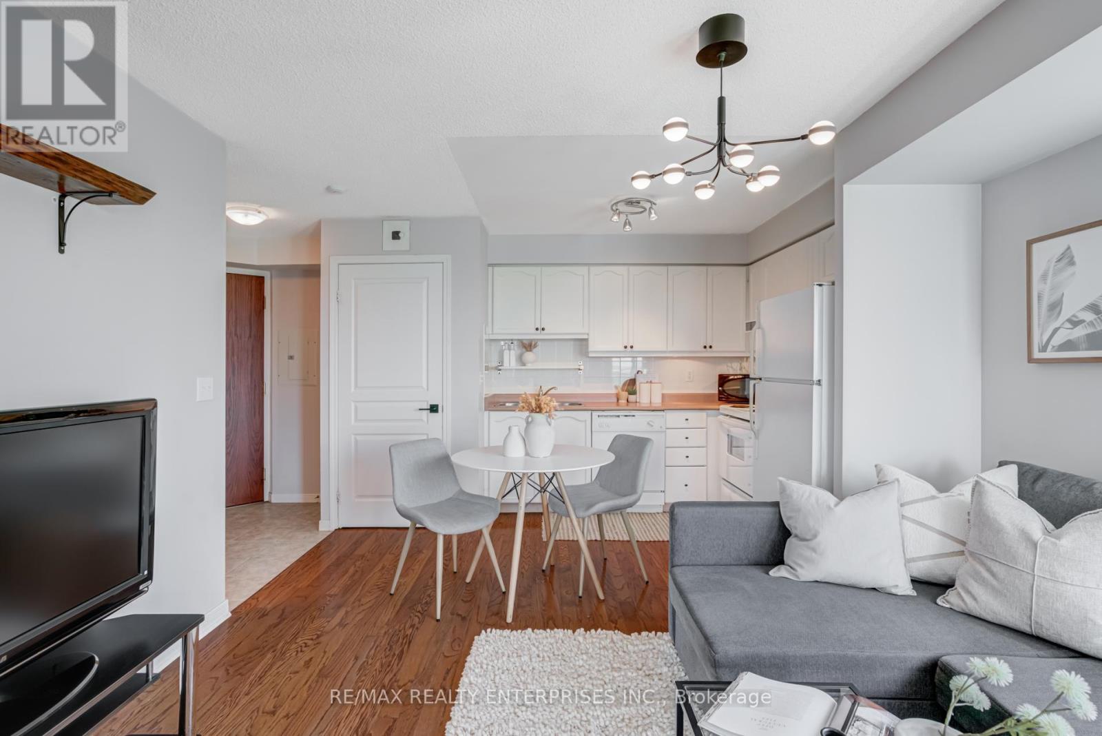 Photo 5 of 1511 2545 Erin Centre Boulevard, Mississauga ON