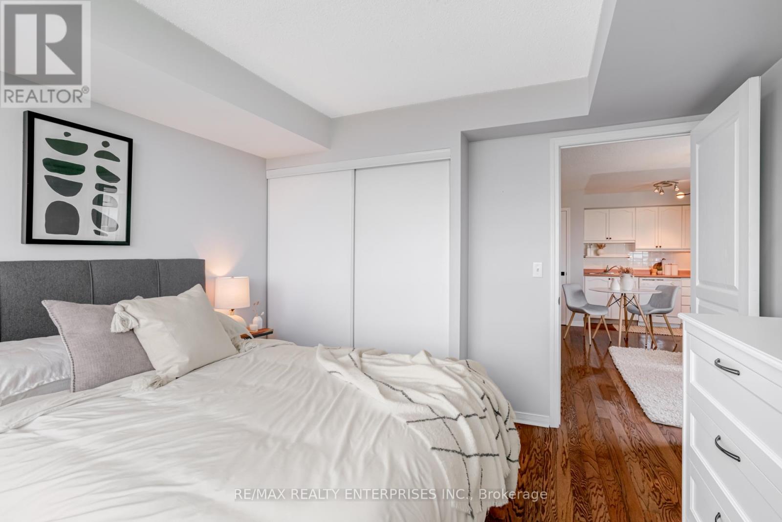 Photo 12 of 1511 2545 Erin Centre Boulevard, Mississauga ON