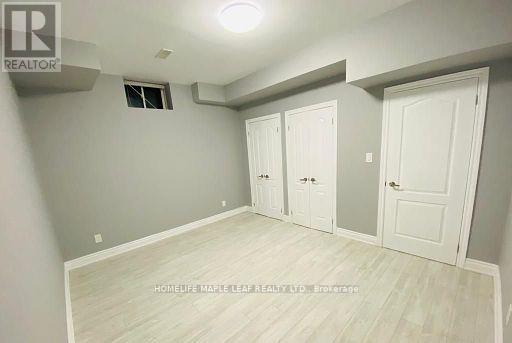 Photo 38 of 16 Dairymaid Road, Brampton ON