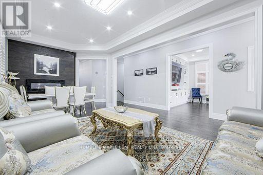 Photo 7 of 16 Dairymaid Road, Brampton ON