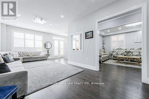 Photo 9 of 16 Dairymaid Road, Brampton ON