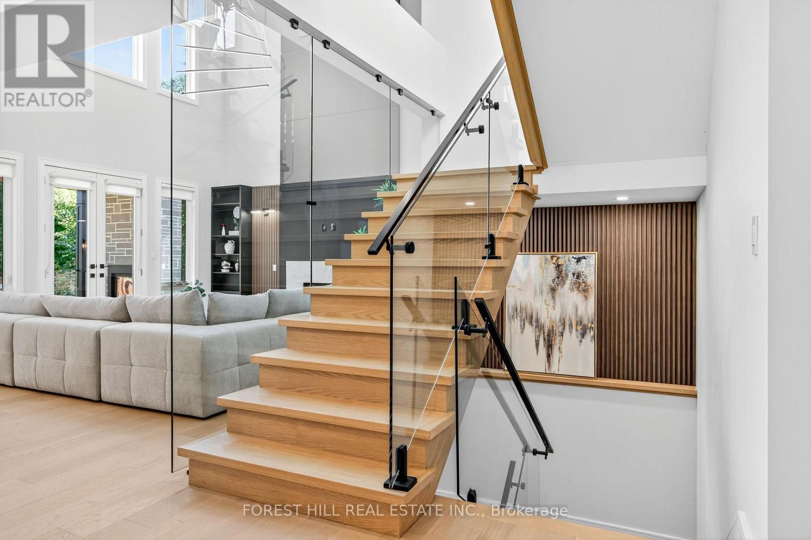Photo 9 of 221 Morden Road, Oakville ON