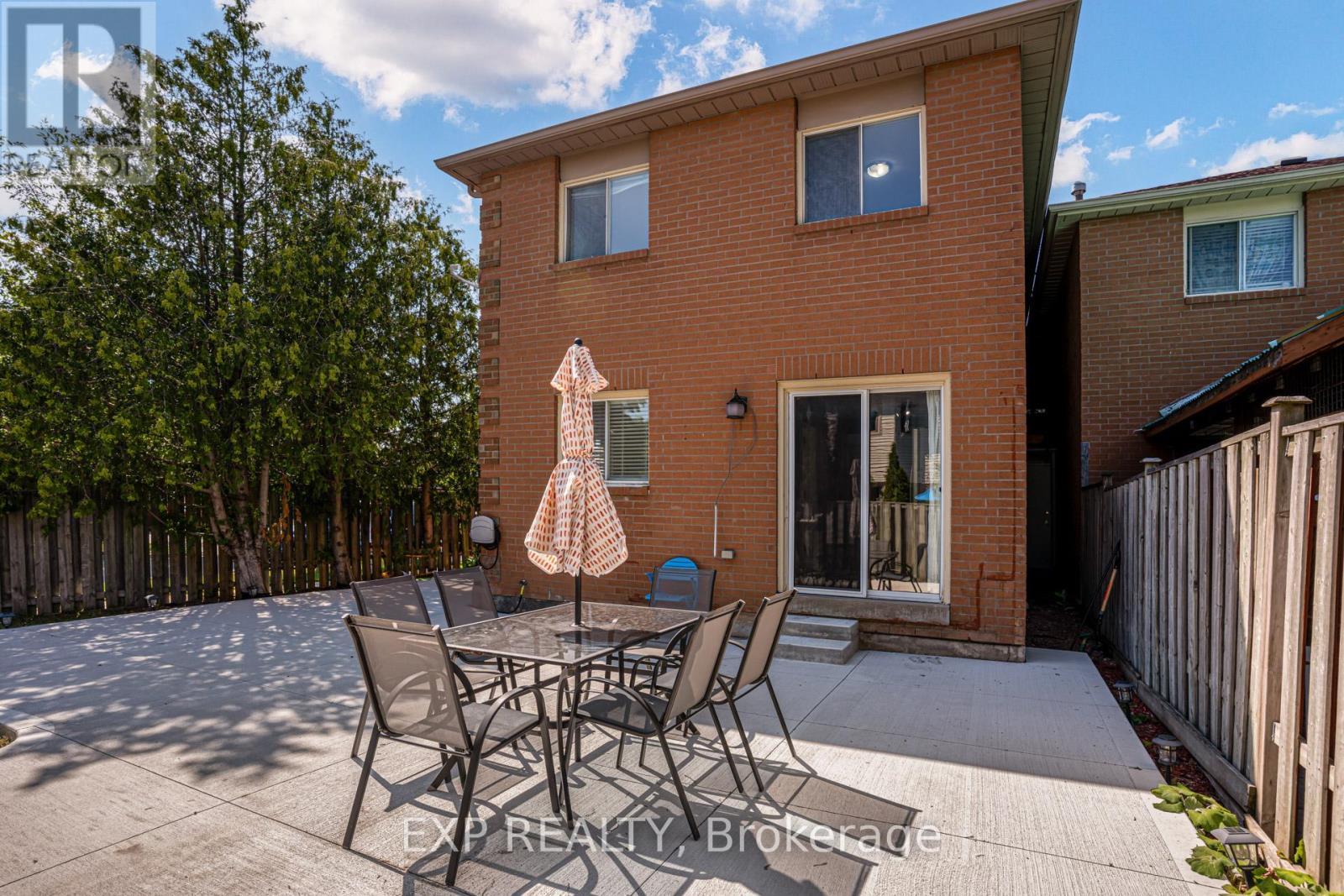 Photo 36 of 3283 Bobwhite Mews, Mississauga ON