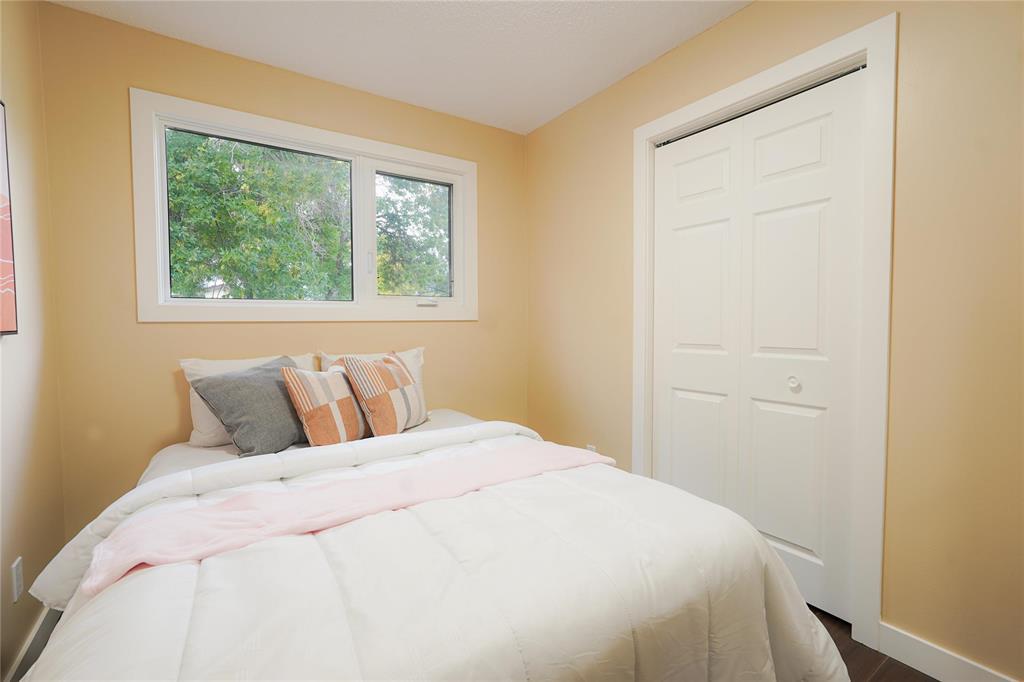 Photo 10 of 126 Ravenhill Road, Winnipeg MB