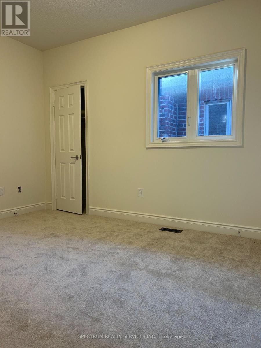 Photo 5 of 148 Bloomfield Crescent, Cambridge ON