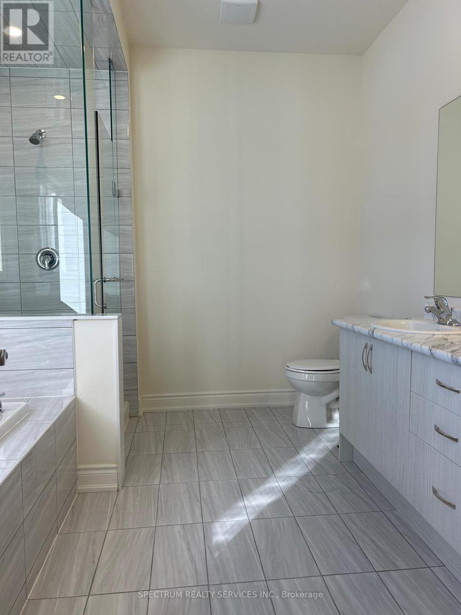 Photo 8 of 148 Bloomfield Crescent, Cambridge ON
