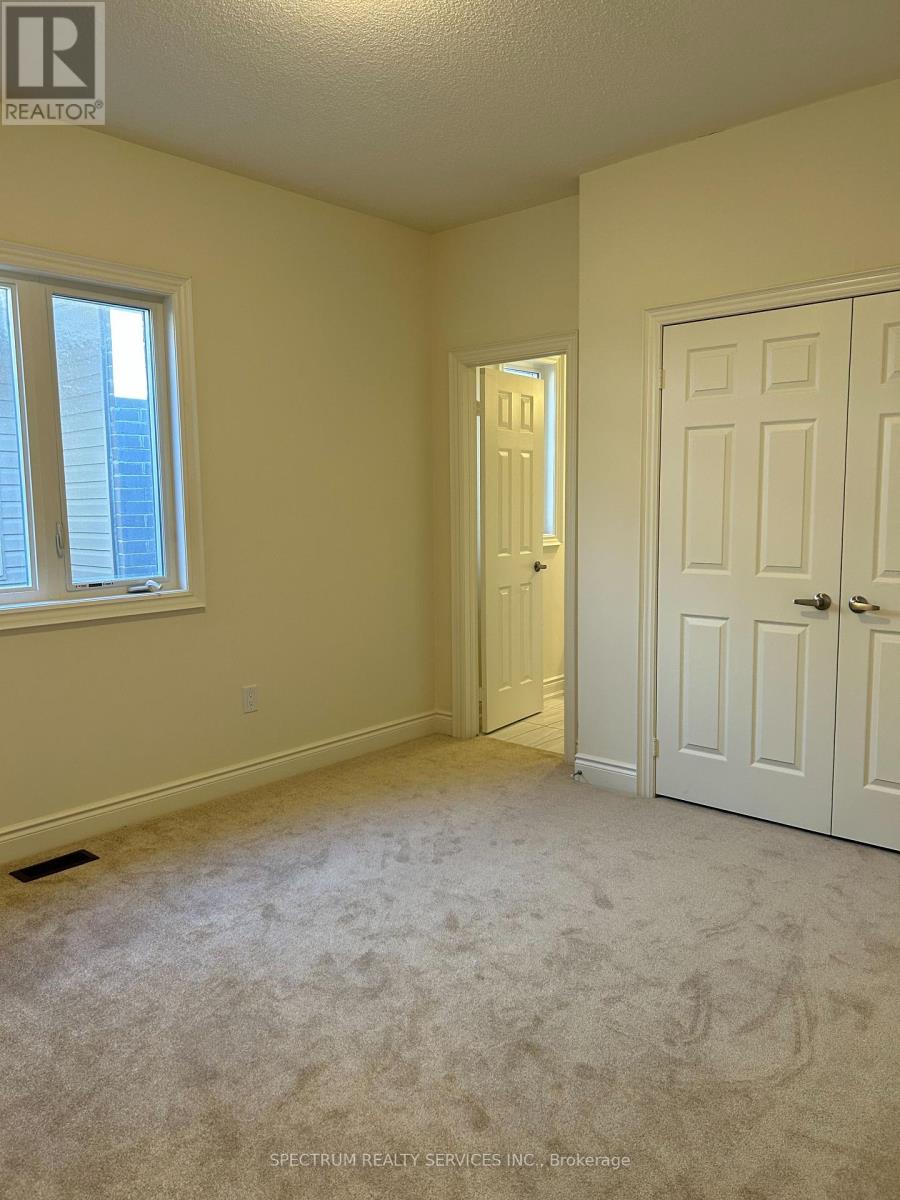 Photo 6 of 148 Bloomfield Crescent, Cambridge ON