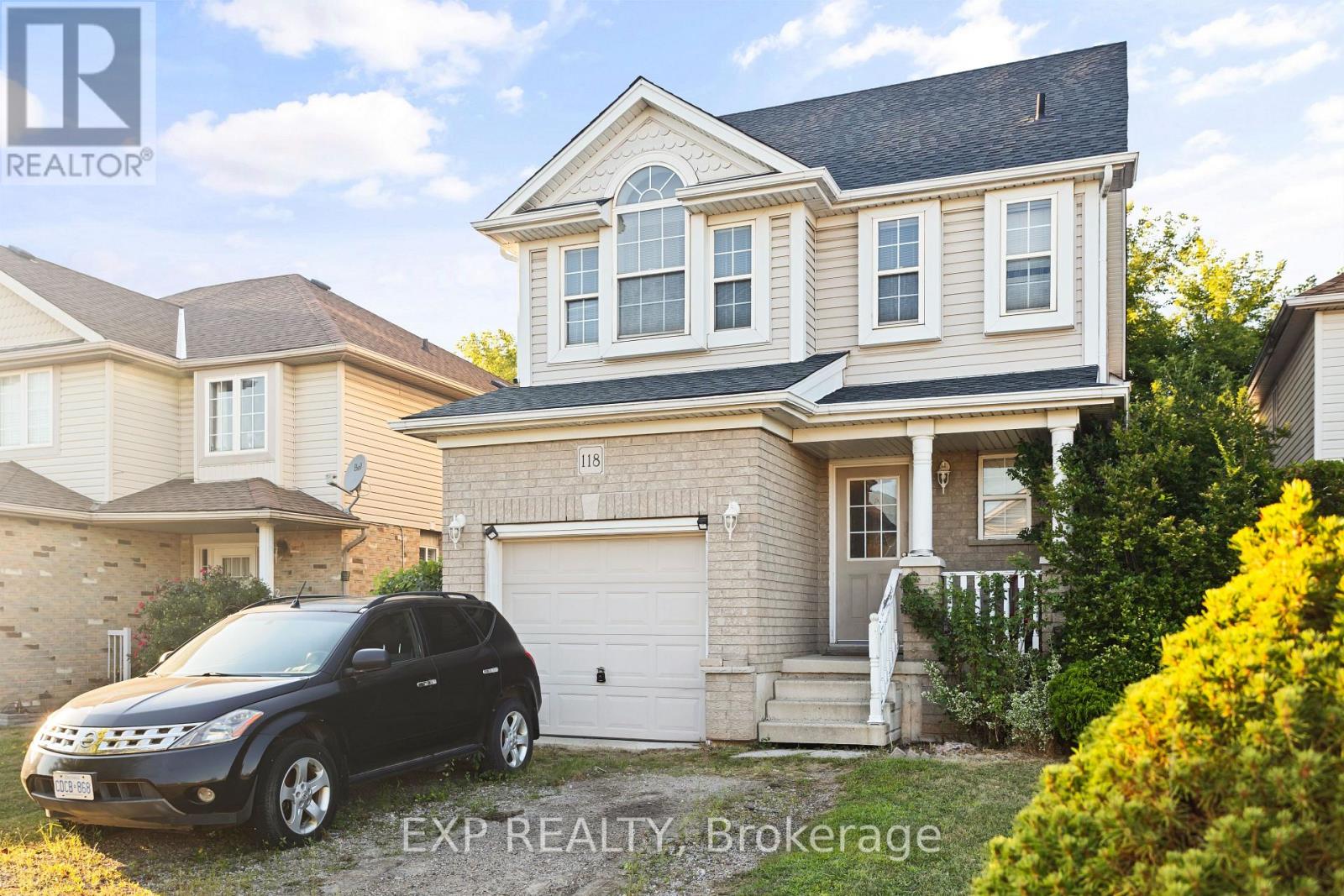 Photo 2 of 118 Chateau Crescent, Cambridge ON