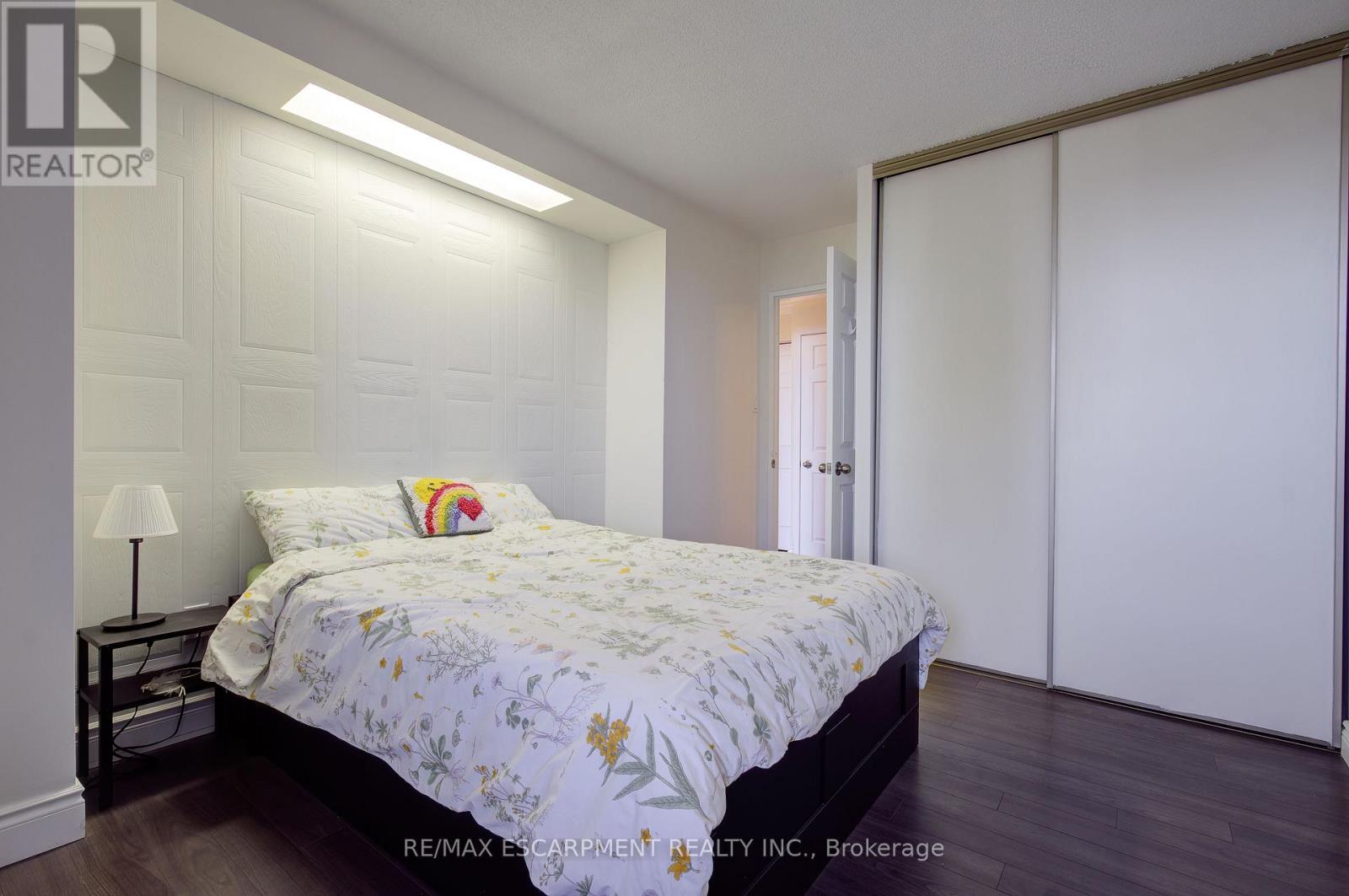 Photo 32 of 1406 222 Jackson Street W, Hamilton ON