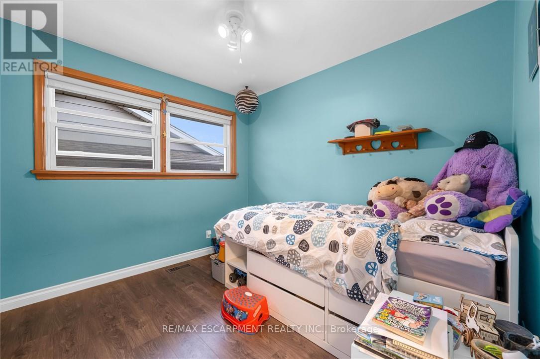 Photo 11 of 5073 Charles Street, Lincoln ON
