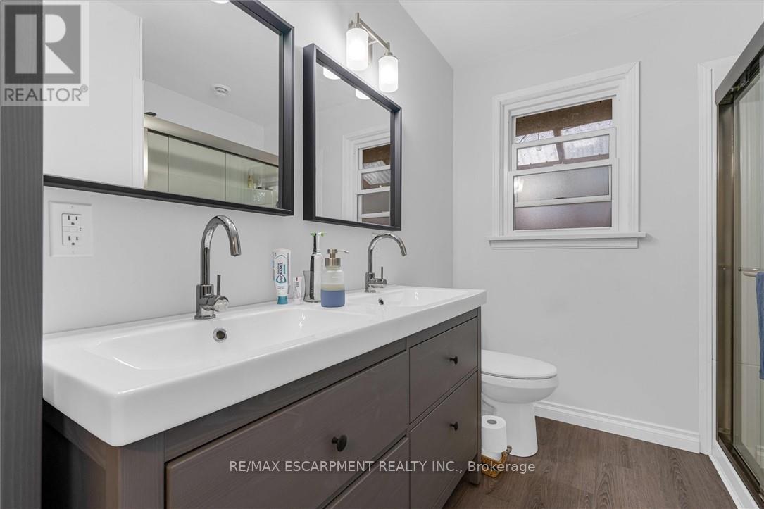 Photo 13 of 5073 Charles Street, Lincoln ON