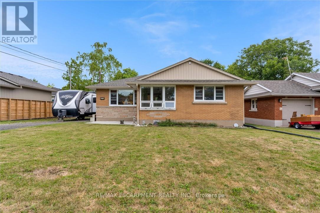 Photo 2 of 5073 Charles Street, Lincoln ON