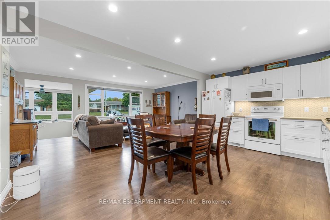 Photo 7 of 5073 Charles Street, Lincoln ON
