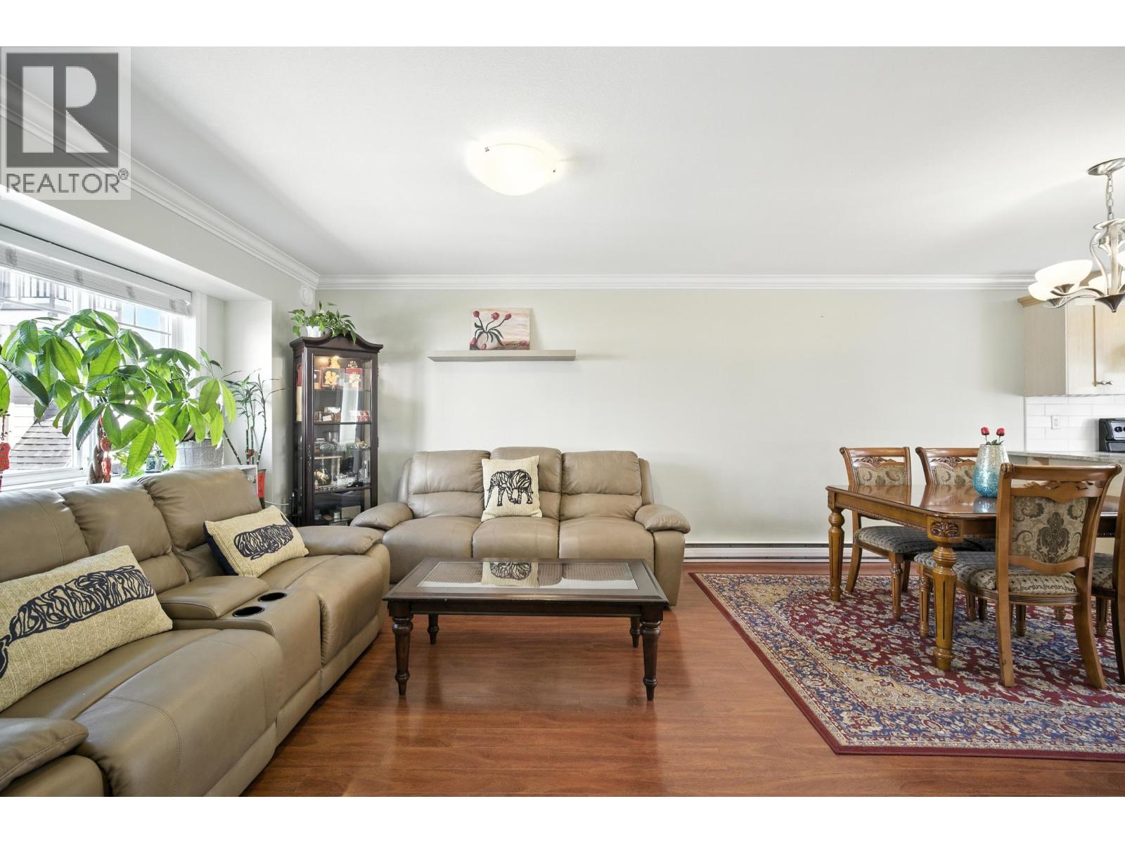 Photo 4 of 3 9800 Alberta Road, Richmond BC