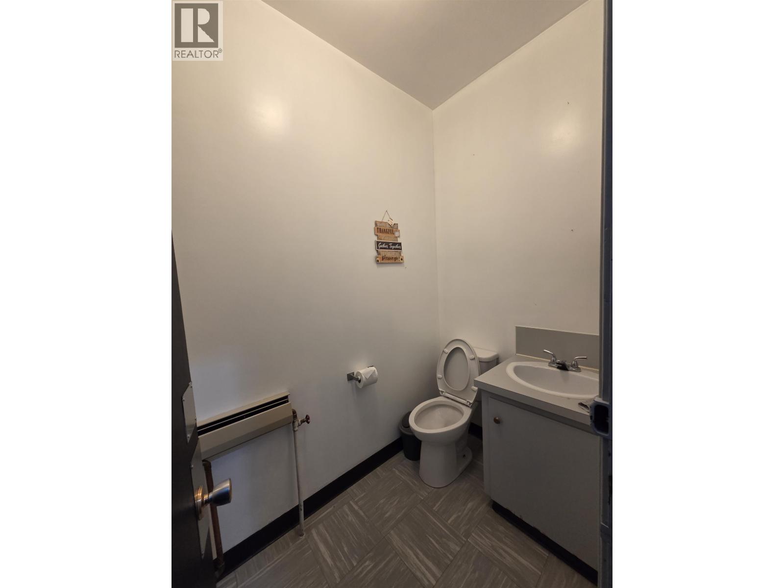 Photo 14 of Top Flr 1210 3rd Avenue, Prince George BC