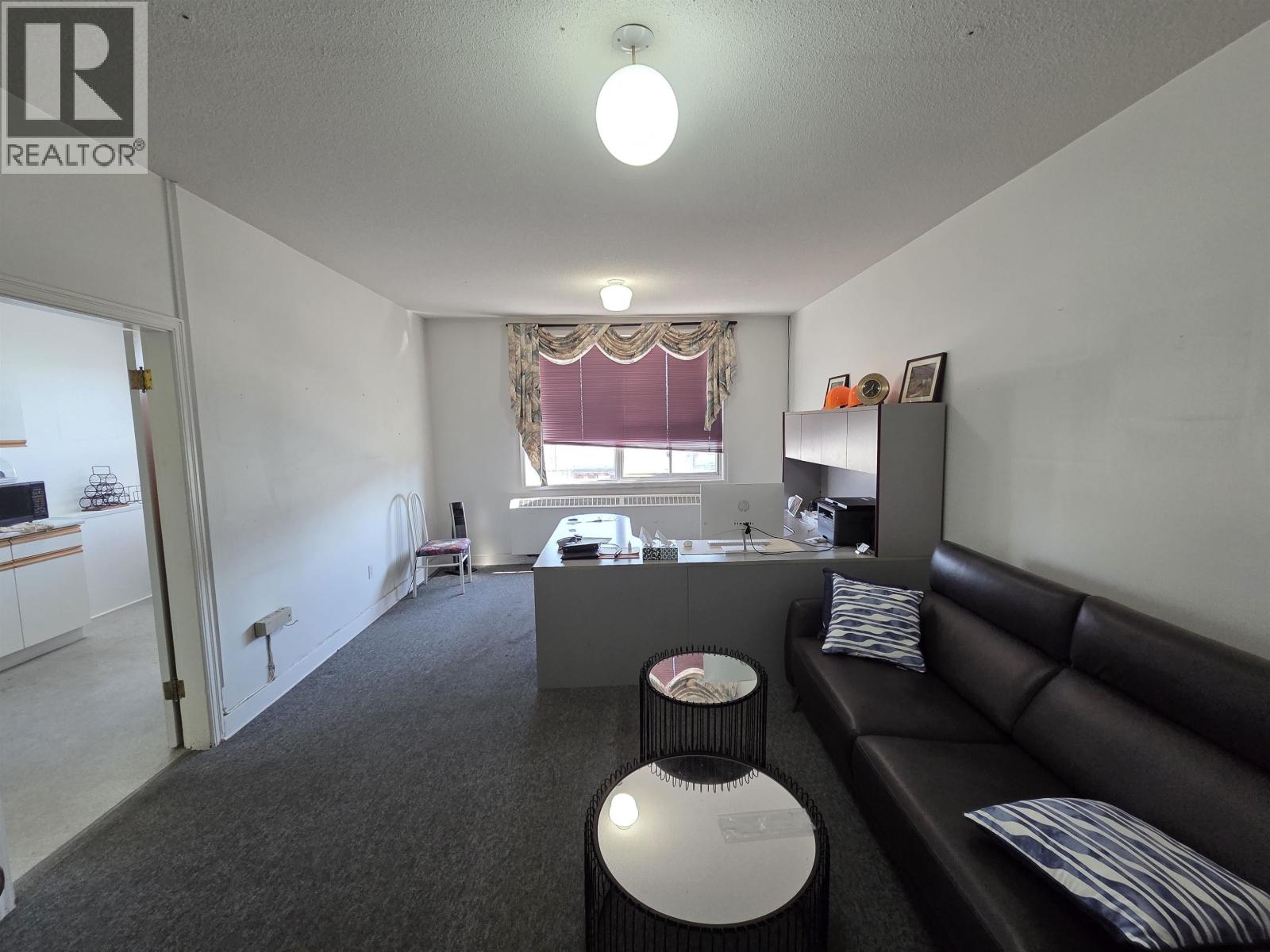 Photo 5 of Top Flr 1210 3rd Avenue, Prince George BC