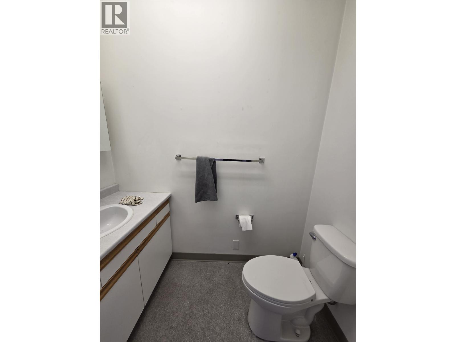 Photo 8 of Top Flr 1210 3rd Avenue, Prince George BC