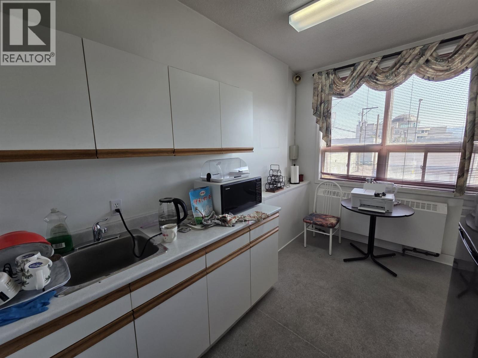 Photo 7 of Top Flr 1210 3rd Avenue, Prince George BC