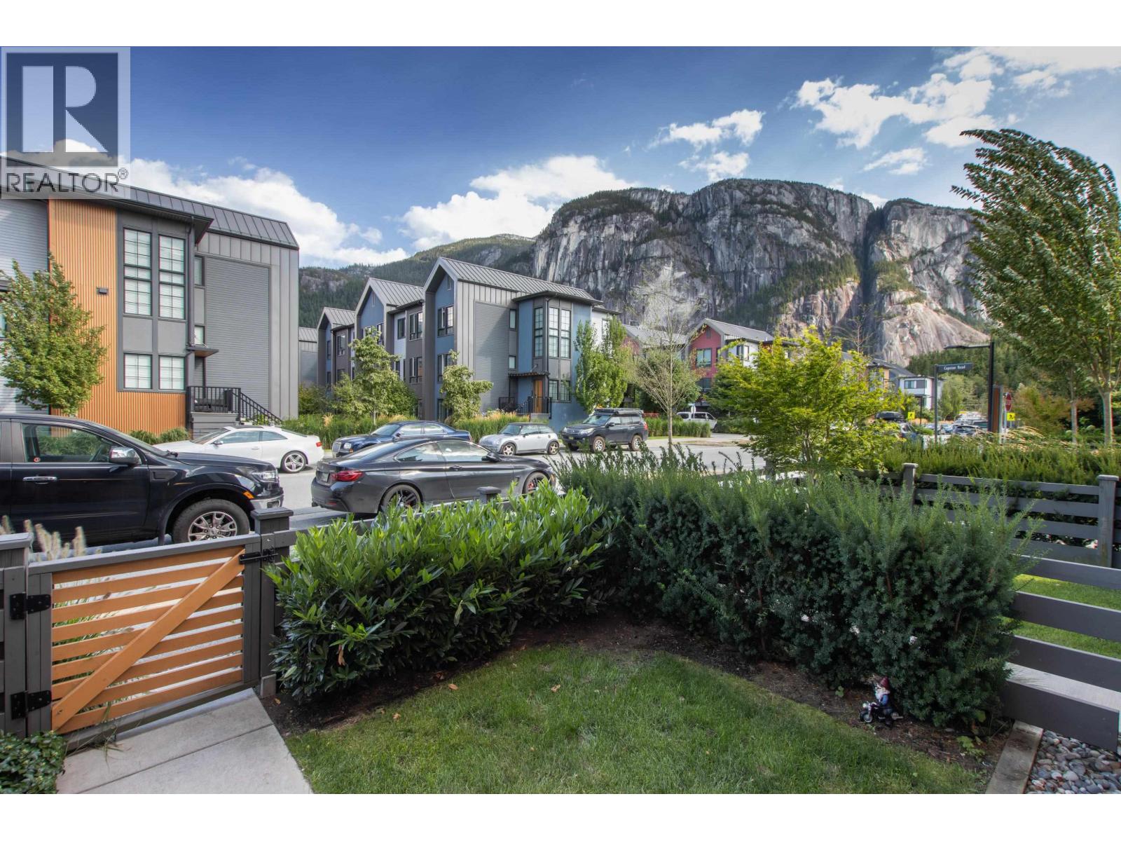 Photo 4 of 38024 Keel Way, Squamish BC