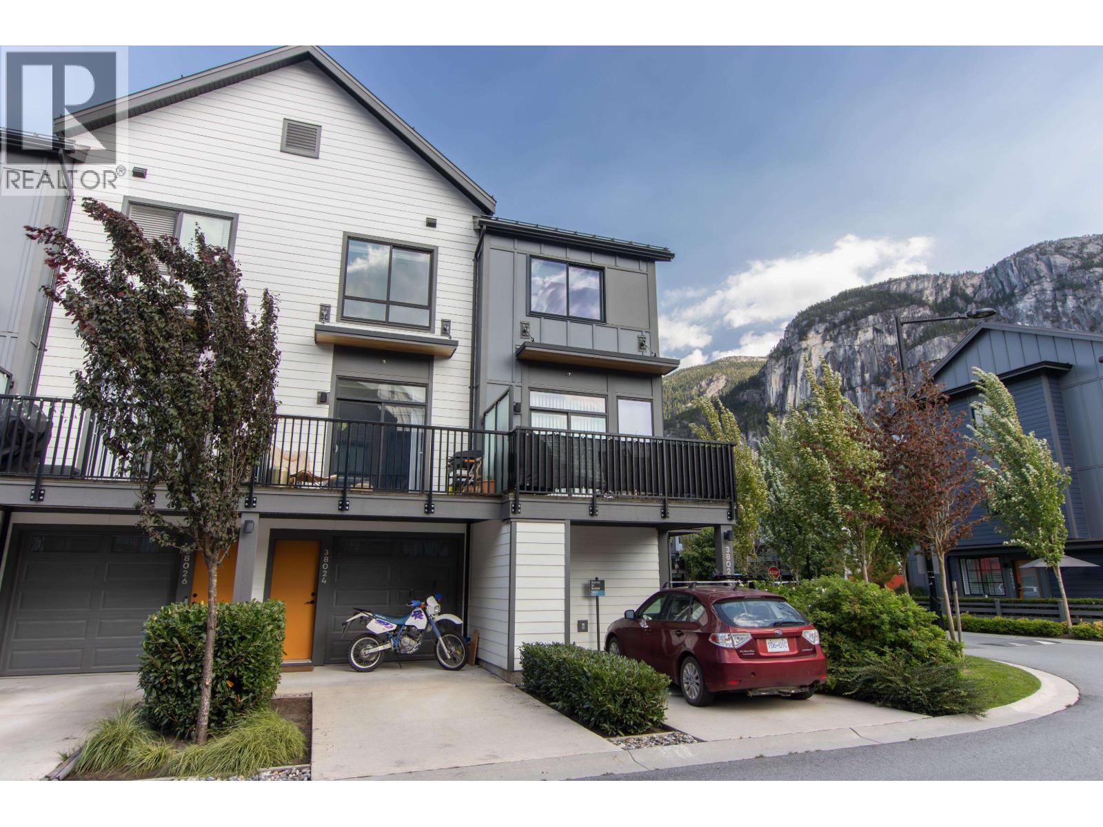 Photo 2 of 38024 Keel Way, Squamish BC