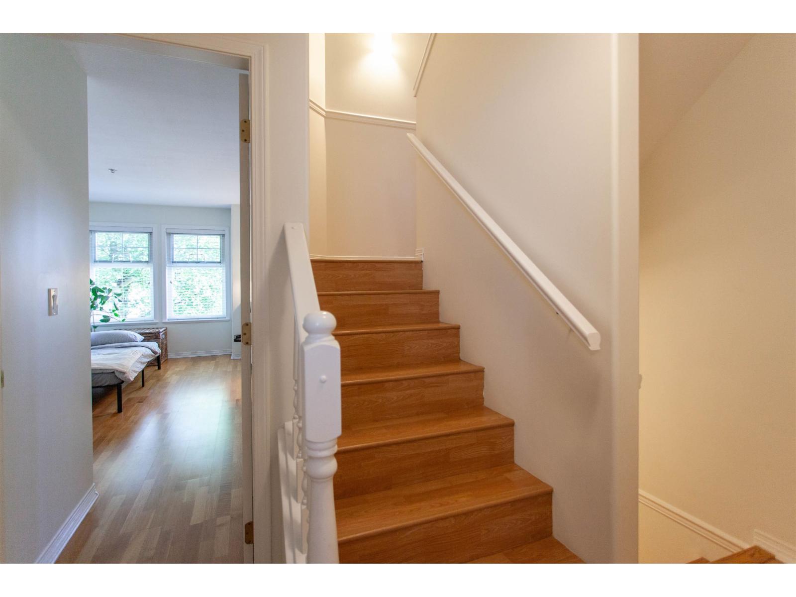 Photo 18 of 2 15432 16 A Avenue, Surrey BC