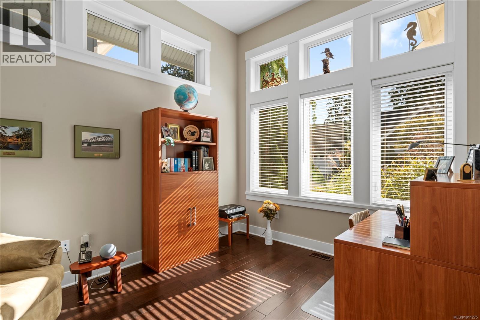 Photo 11 of 43 5251 Island Hwy, Qualicum Beach BC