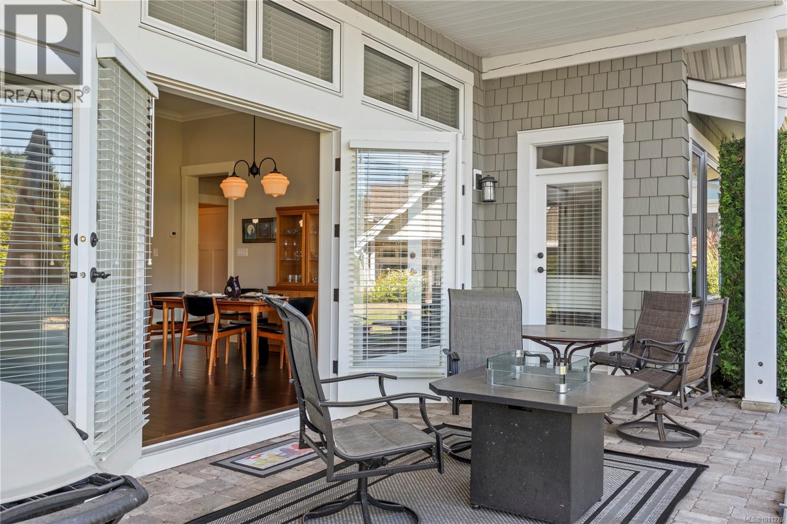Photo 12 of 43 5251 Island Hwy, Qualicum Beach BC