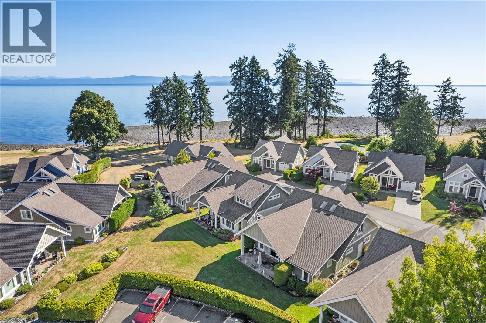 Photo 14 of 43 5251 Island Hwy, Qualicum Beach BC