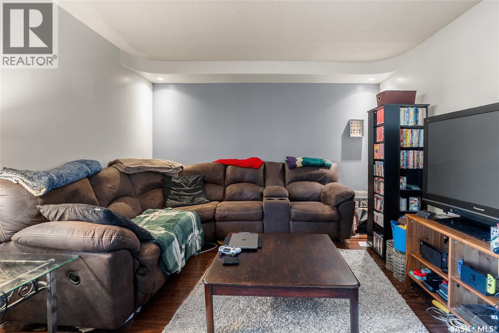 Photo 5 of 11 20 Assiniboine Drive, Saskatoon SK