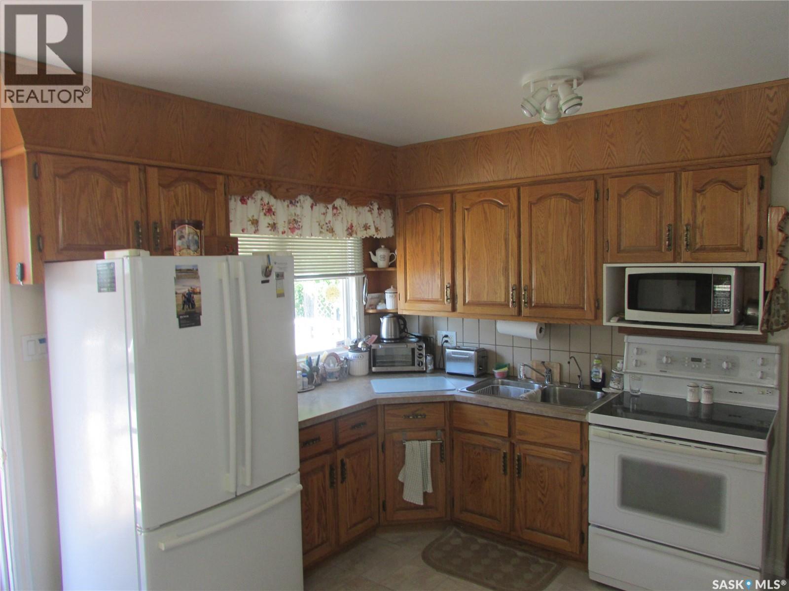 Photo 21 of 84 Coldwell Road, Regina SK