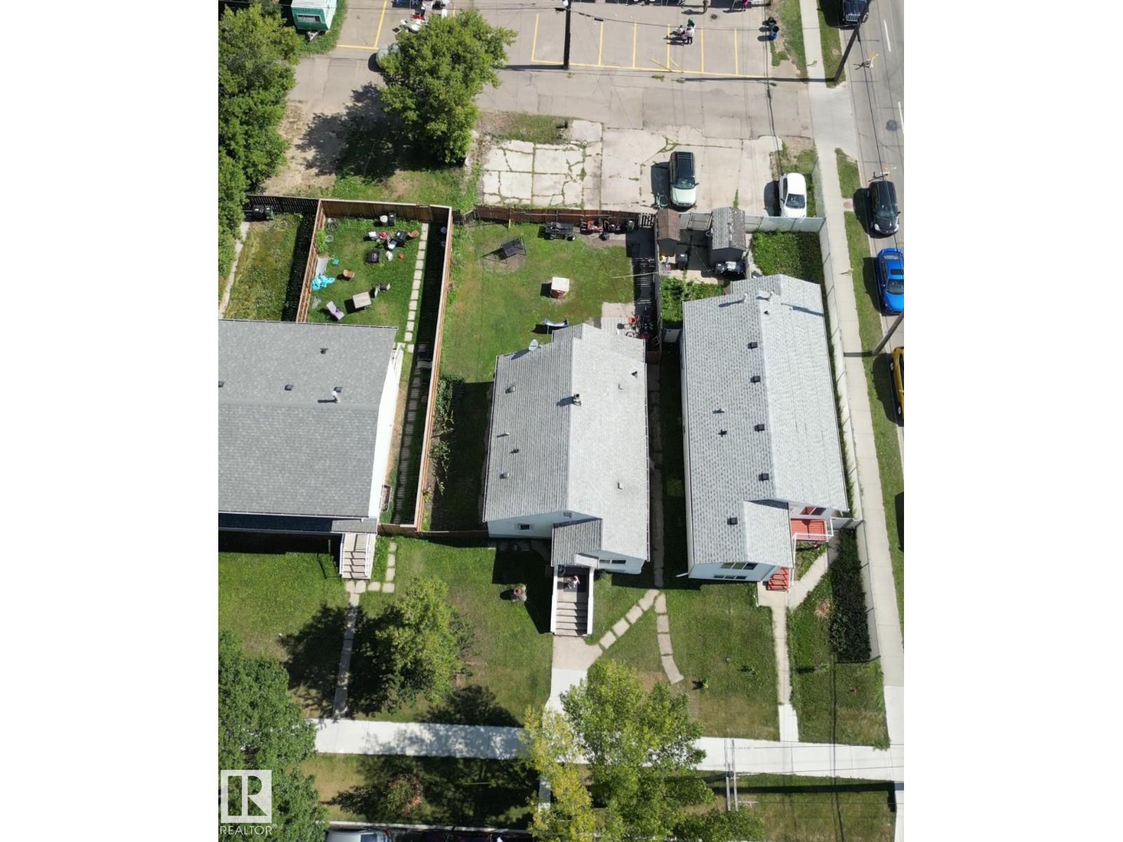 Photo 1 of 12707 123 A St Nw, Edmonton AB