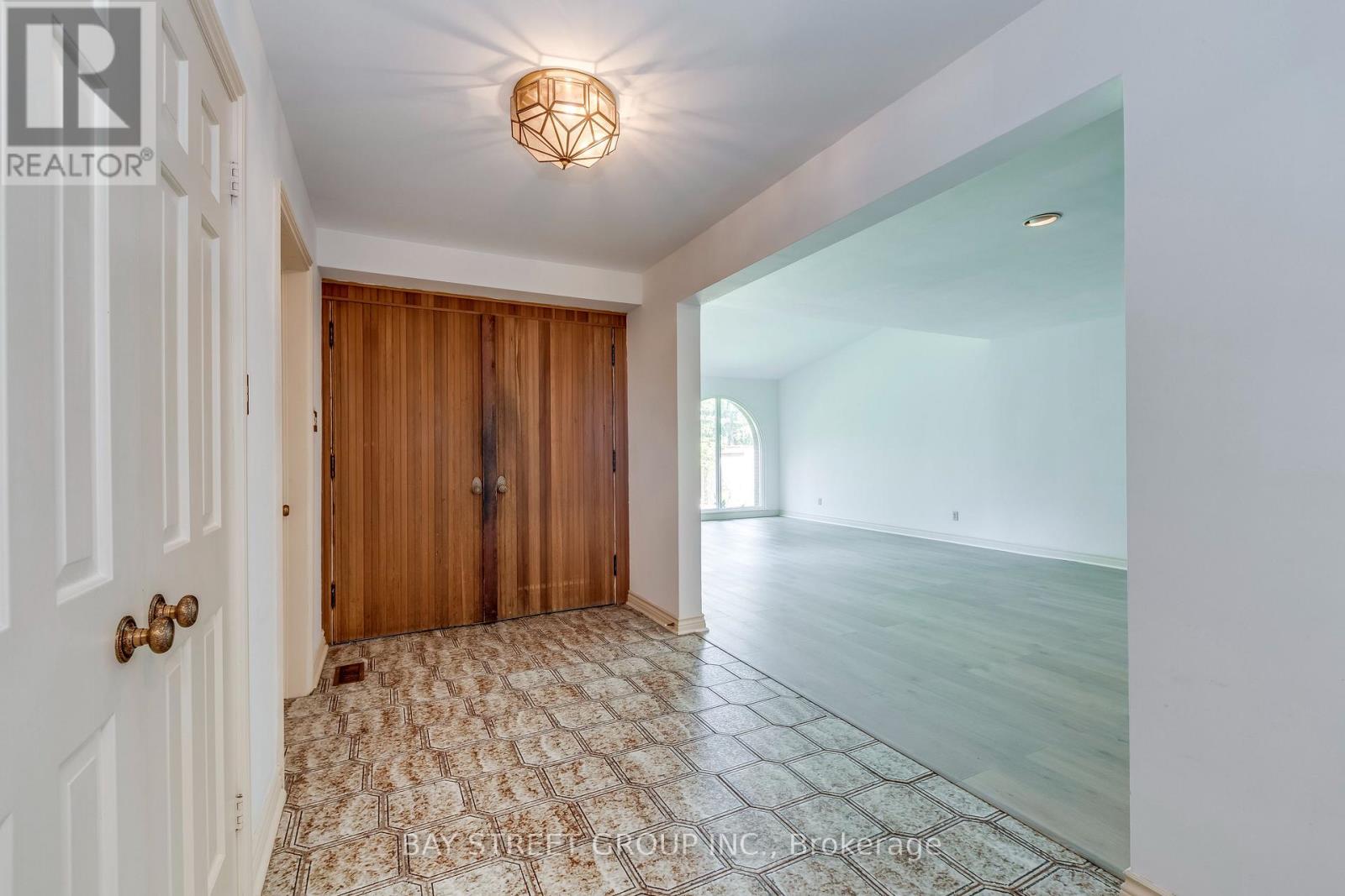 Photo 10 of 7 Mylesview Place, Toronto ON