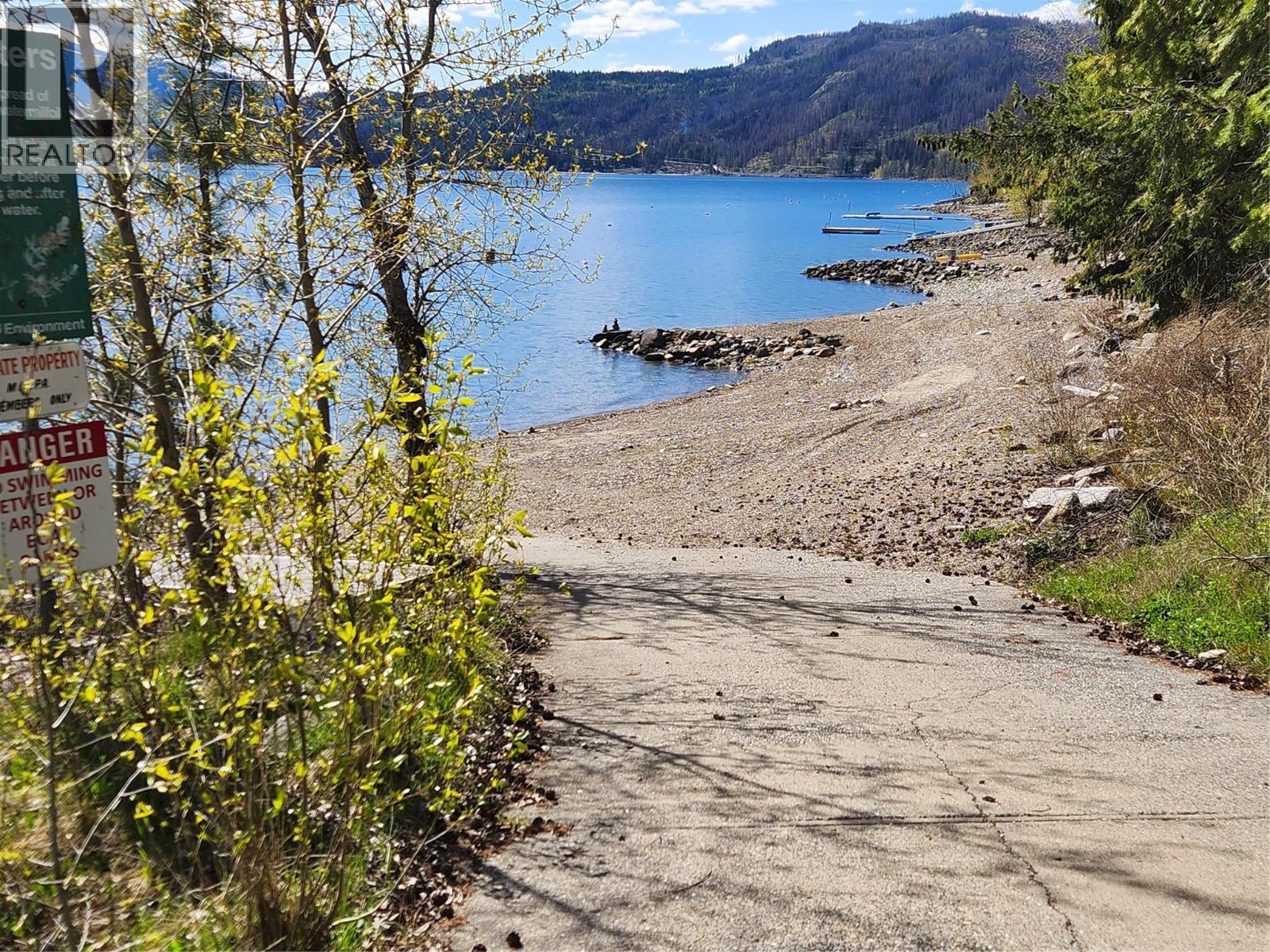 Photo 8 of 5143 Squilax Anglemont Road, Celista BC