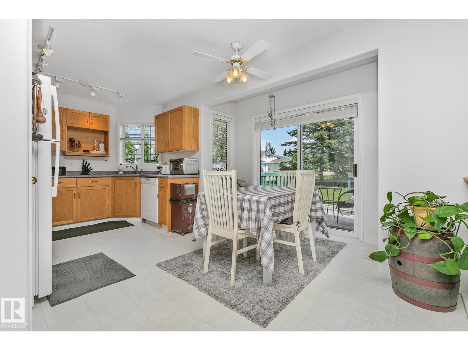 Photo 10 of 350 Lilac Ln, Sherwood Park AB