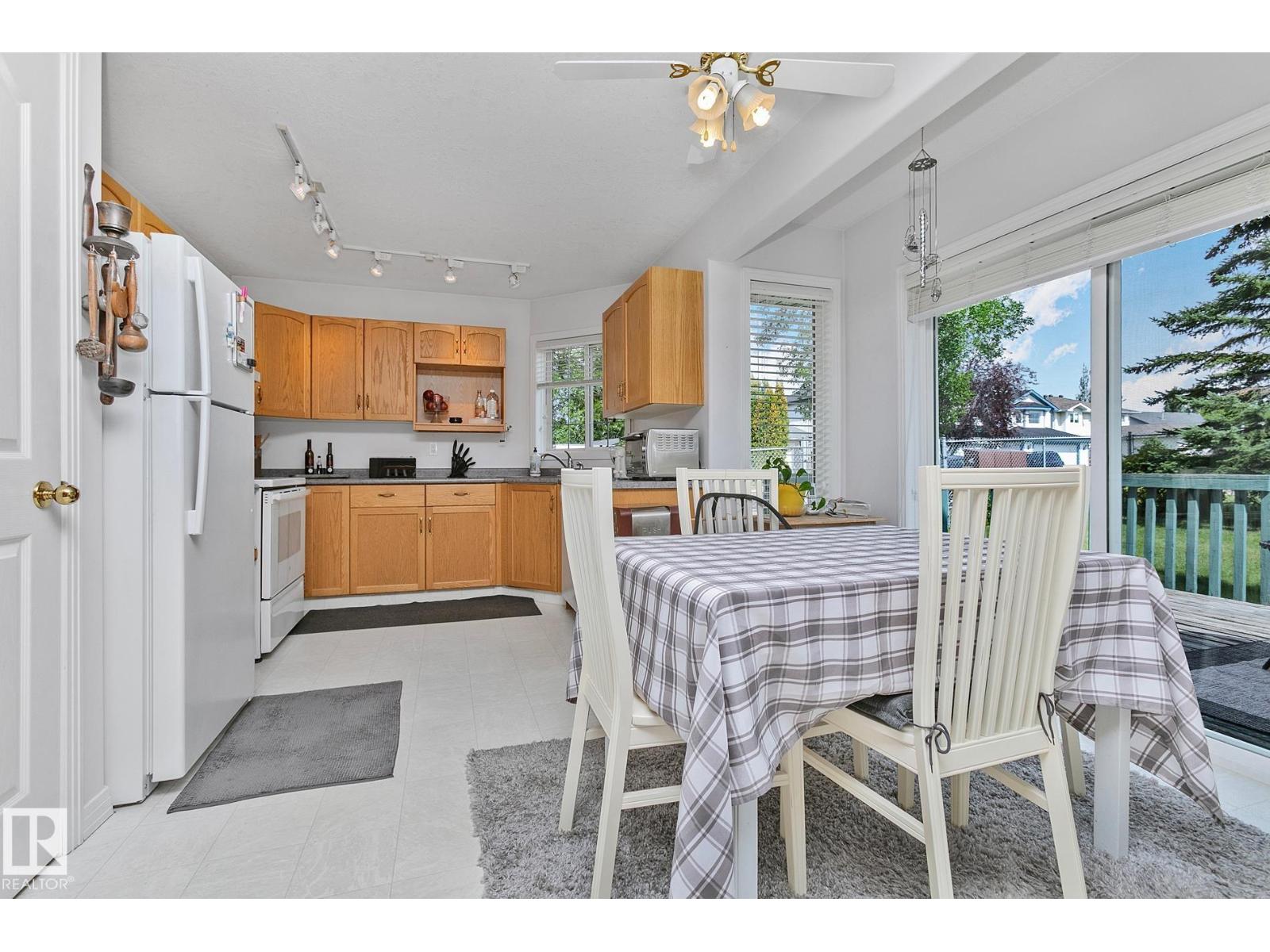 Photo 12 of 350 Lilac Ln, Sherwood Park AB
