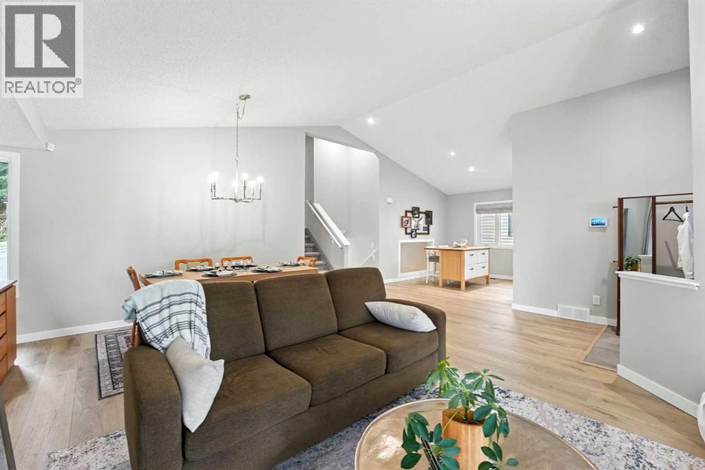 Single Family House 4 Level for Sale in  Macewan Park Circle NW MacEwan Glen Calgary 