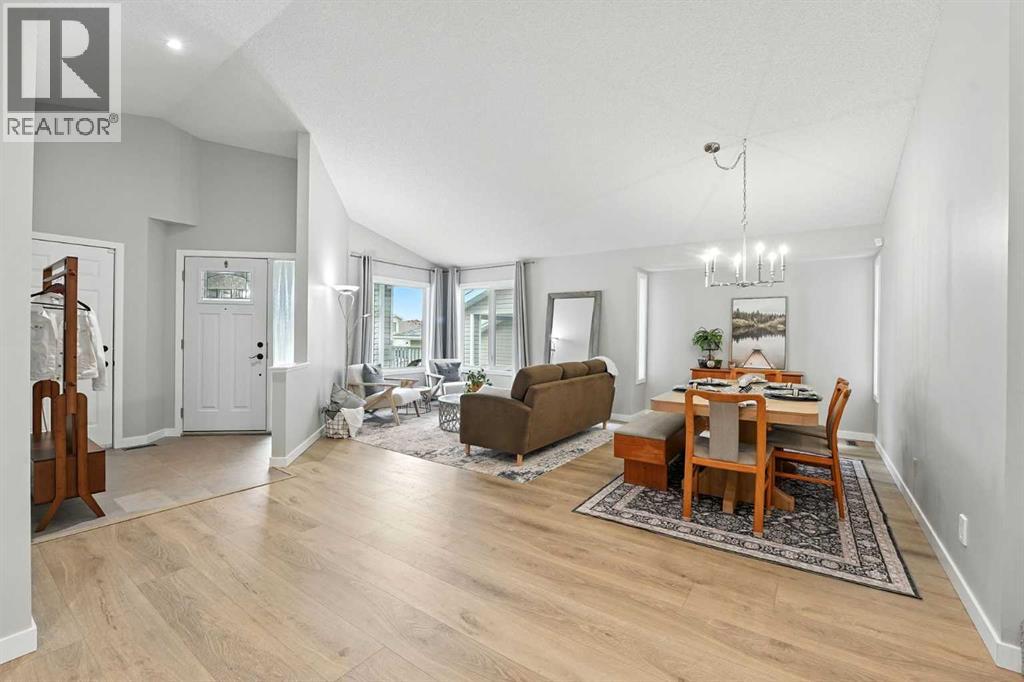 Single Family House 4 Level for Sale in  Macewan Park Circle NW MacEwan Glen Calgary 