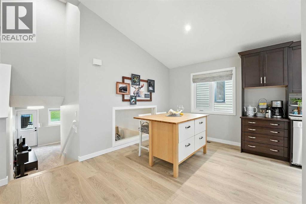 Single Family House 4 Level for Sale in  Macewan Park Circle NW MacEwan Glen Calgary 