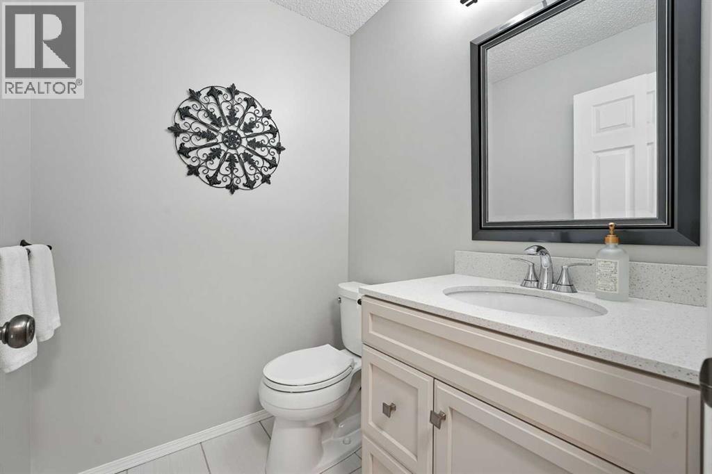 Single Family House 4 Level for Sale in  Macewan Park Circle NW MacEwan Glen Calgary 