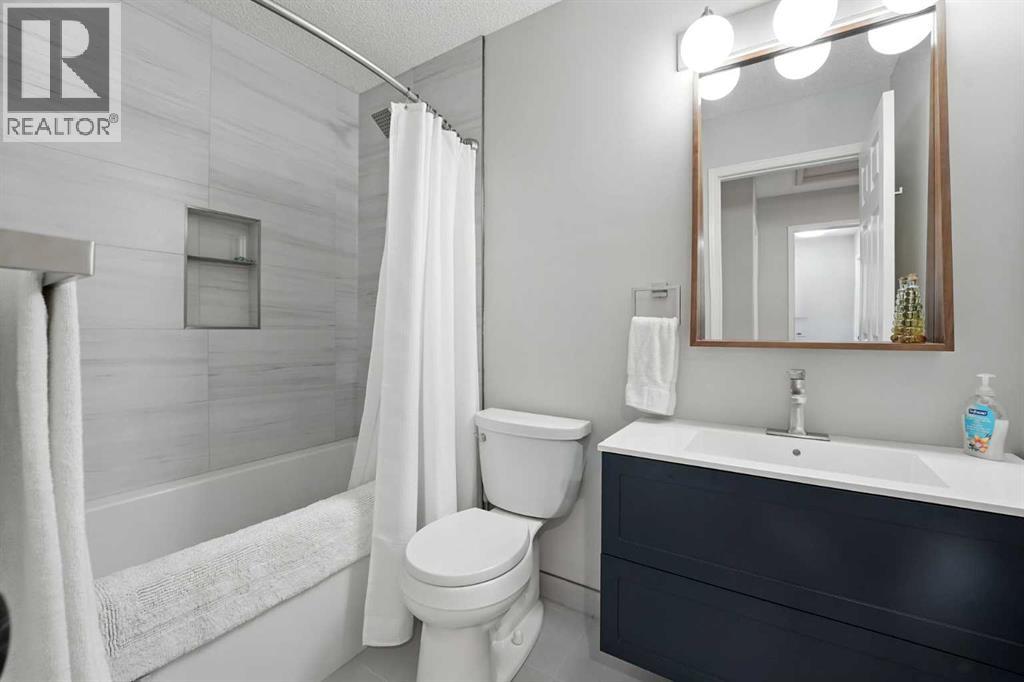 Single Family House 4 Level for Sale in  Macewan Park Circle NW MacEwan Glen Calgary 