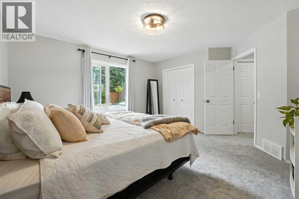 Single Family House 4 Level for Sale in  Macewan Park Circle NW MacEwan Glen Calgary 