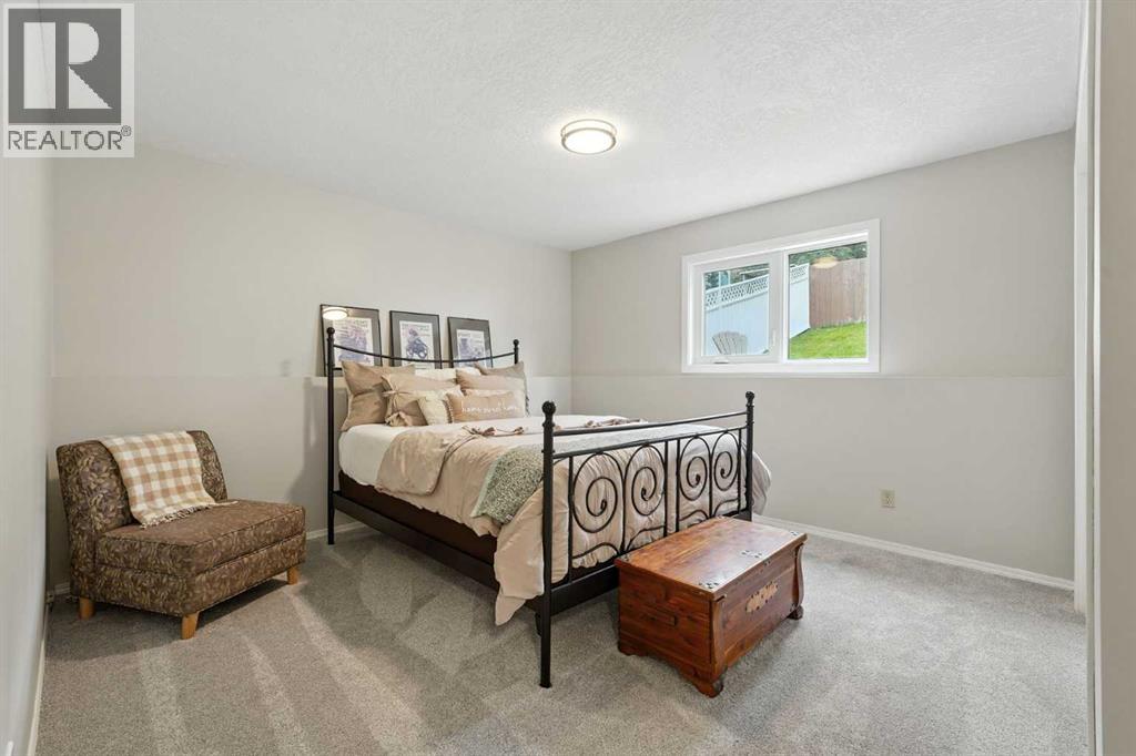 Single Family House 4 Level for Sale in  Macewan Park Circle NW MacEwan Glen Calgary 